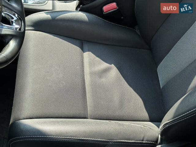 Рено Меган, объемом двигателя 1.46 л и пробегом 255 тыс. км за 9999 $, фото 28 на Automoto.ua
