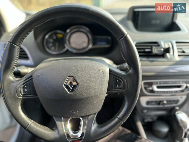 Рено Меган, объемом двигателя 1.46 л и пробегом 255 тыс. км за 9999 $, фото 22 на Automoto.ua