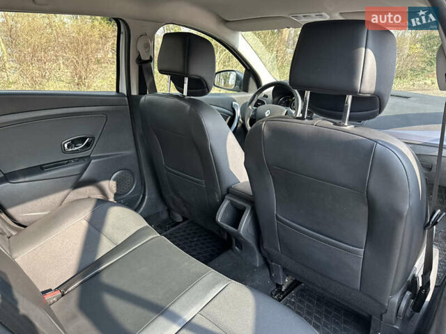 Рено Меган, объемом двигателя 1.46 л и пробегом 255 тыс. км за 9999 $, фото 19 на Automoto.ua