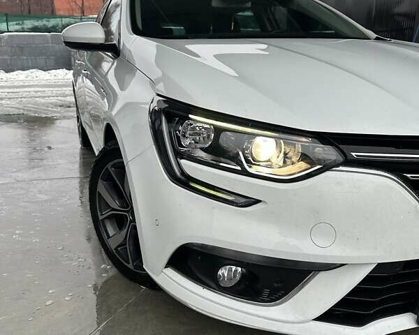 Рено Меган, объемом двигателя 1.46 л и пробегом 198 тыс. км за 13700 $, фото 1 на Automoto.ua