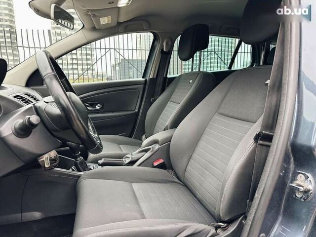 Рено Меган, объемом двигателя 1.5 л и пробегом 338 тыс. км за 7700 $, фото 11 на Automoto.ua