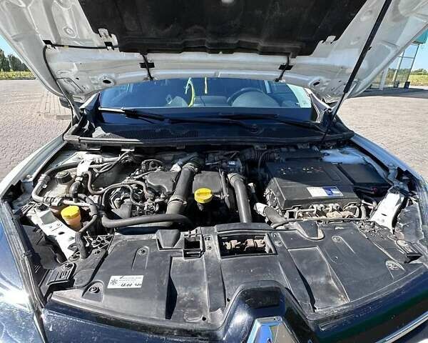 Рено Меган, объемом двигателя 1.49 л и пробегом 198 тыс. км за 10600 $, фото 26 на Automoto.ua