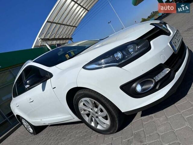 Рено Меган, объемом двигателя 1.49 л и пробегом 198 тыс. км за 10600 $, фото 4 на Automoto.ua