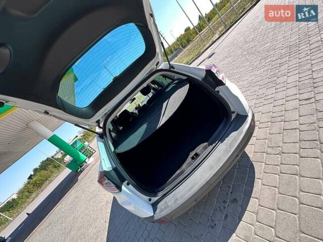 Рено Меган, объемом двигателя 1.49 л и пробегом 198 тыс. км за 10600 $, фото 17 на Automoto.ua