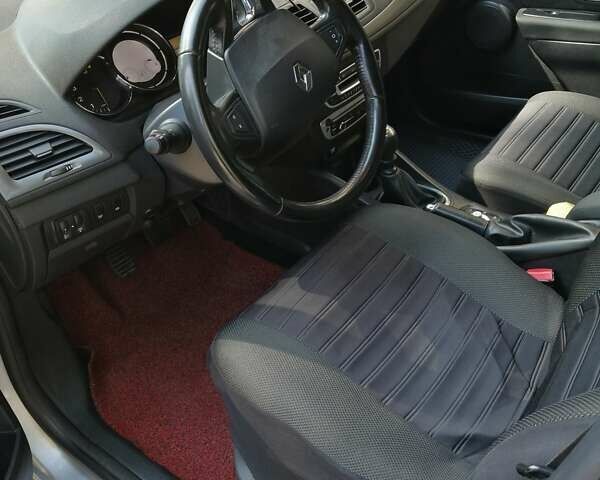 Рено Меган, объемом двигателя 1.6 л и пробегом 202 тыс. км за 12800 $, фото 3 на Automoto.ua