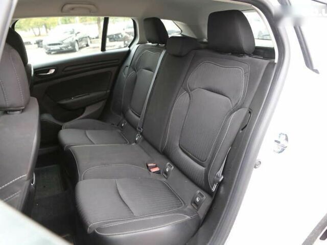 Рено Меган, объемом двигателя 1.5 л и пробегом 223 тыс. км за 11800 $, фото 9 на Automoto.ua