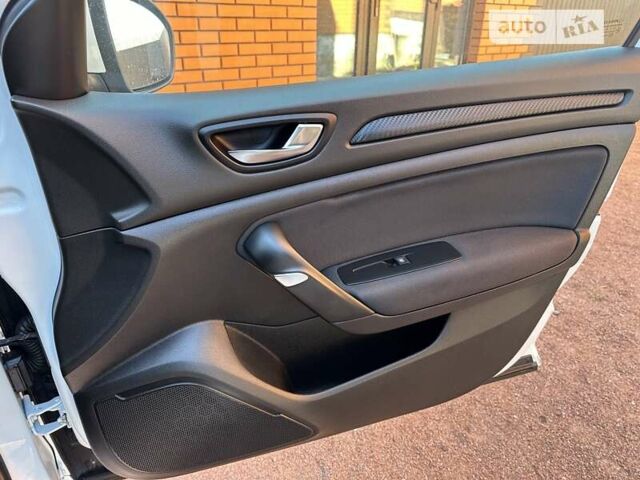 Рено Меган, объемом двигателя 1.5 л и пробегом 240 тыс. км за 12800 $, фото 38 на Automoto.ua