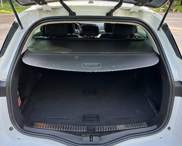 Рено Меган, объемом двигателя 1.5 л и пробегом 260 тыс. км за 11000 $, фото 48 на Automoto.ua
