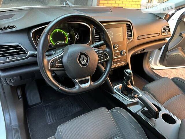 Рено Меган, объемом двигателя 1.5 л и пробегом 240 тыс. км за 12800 $, фото 24 на Automoto.ua