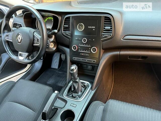Рено Меган, объемом двигателя 1.5 л и пробегом 240 тыс. км за 12800 $, фото 23 на Automoto.ua