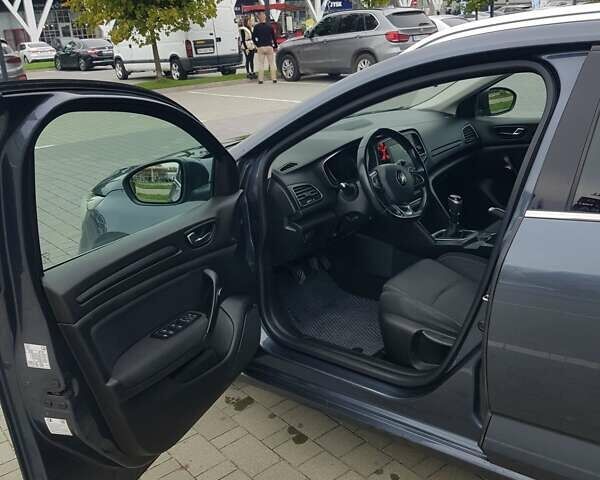 Рено Меган, объемом двигателя 1.46 л и пробегом 252 тыс. км за 10999 $, фото 9 на Automoto.ua