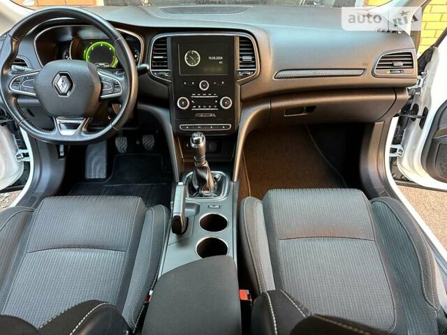 Рено Меган, объемом двигателя 1.5 л и пробегом 240 тыс. км за 12800 $, фото 25 на Automoto.ua