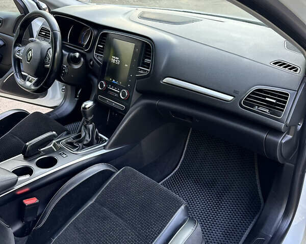 Рено Меган, объемом двигателя 1.5 л и пробегом 260 тыс. км за 11000 $, фото 55 на Automoto.ua