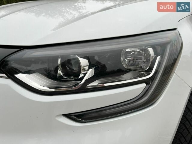 Рено Меган, объемом двигателя 1.5 л и пробегом 277 тыс. км за 10700 $, фото 7 на Automoto.ua