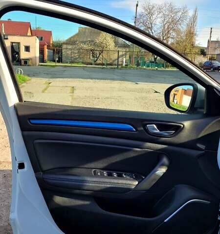 Рено Меган, объемом двигателя 1.6 л и пробегом 217 тыс. км за 13500 $, фото 9 на Automoto.ua