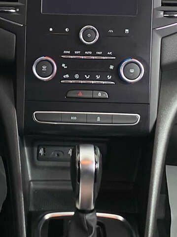 Рено Меган, объемом двигателя 1.5 л и пробегом 179 тыс. км за 15450 $, фото 18 на Automoto.ua