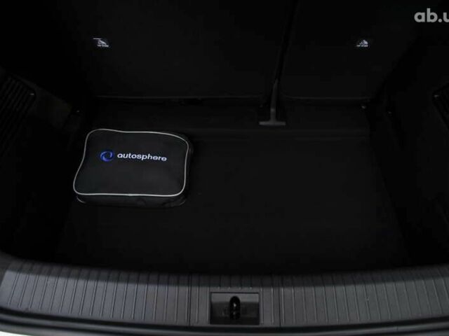 Рено Меган, объемом двигателя 0 л и пробегом 1 тыс. км за 28500 $, фото 29 на Automoto.ua