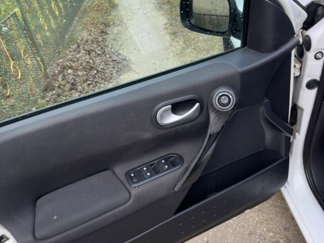 Рено Меган, об'ємом двигуна 0 л та пробігом 0 тис. км за 5500 $, фото 15 на Automoto.ua