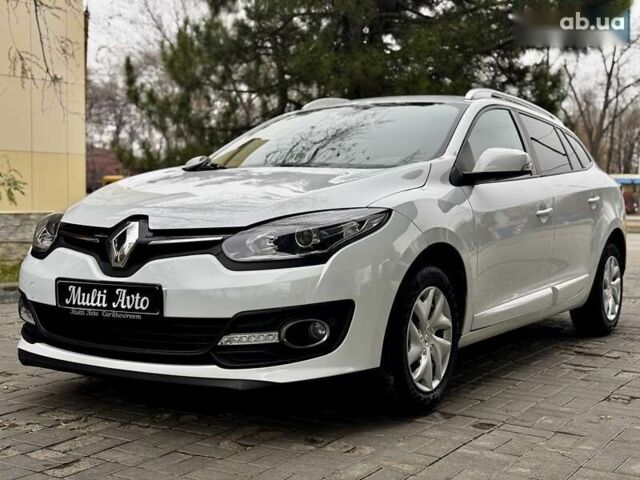 Рено Меган, объемом двигателя 1.5 л и пробегом 130 тыс. км за 10500 $, фото 3 на Automoto.ua