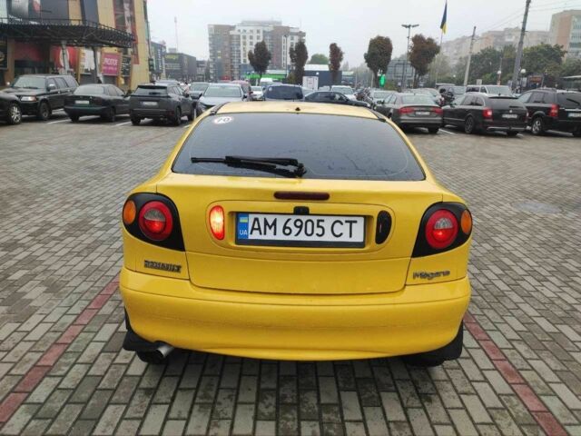 Жовтий Рено Меган, об'ємом двигуна 2 л та пробігом 210 тис. км за 2000 $, фото 5 на Automoto.ua