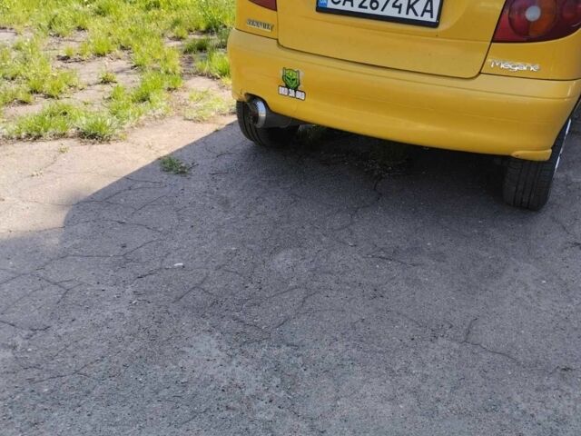 Жовтий Рено Меган, об'ємом двигуна 1.4 л та пробігом 360 тис. км за 2900 $, фото 3 на Automoto.ua