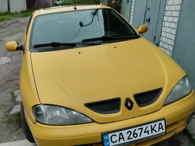 Жовтий Рено Меган, об'ємом двигуна 1.4 л та пробігом 360 тис. км за 2900 $, фото 1 на Automoto.ua
