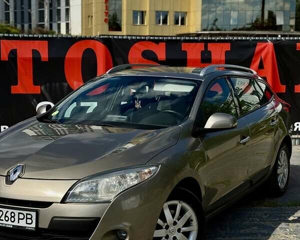 Жовтий Рено Меган, об'ємом двигуна 1.5 л та пробігом 270 тис. км за 6899 $, фото 8 на Automoto.ua