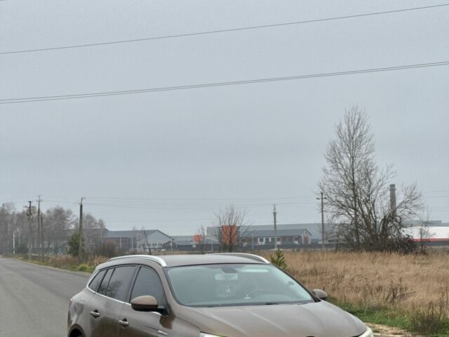 Желтый Рено Меган, объемом двигателя 1.5 л и пробегом 274 тыс. км за 12499 $, фото 1 на Automoto.ua