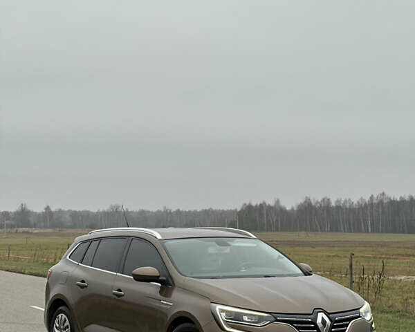 Желтый Рено Меган, объемом двигателя 1.46 л и пробегом 274 тыс. км за 12500 $, фото 1 на Automoto.ua