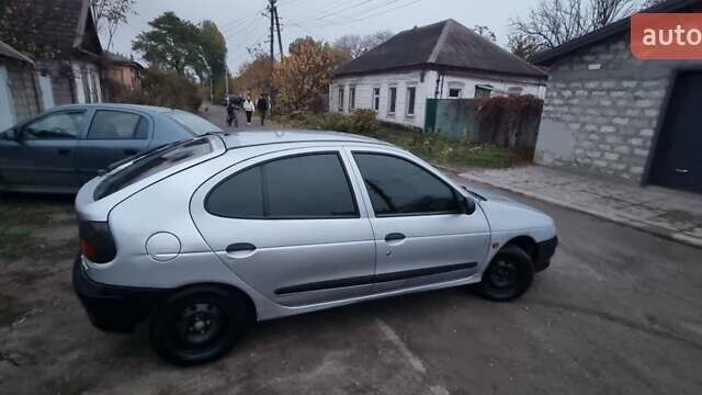 Сірий Рено Меган, об'ємом двигуна 1.4 л та пробігом 362 тис. км за 1750 $, фото 4 на Automoto.ua