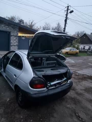 Сірий Рено Меган, об'ємом двигуна 1.4 л та пробігом 362 тис. км за 1750 $, фото 5 на Automoto.ua