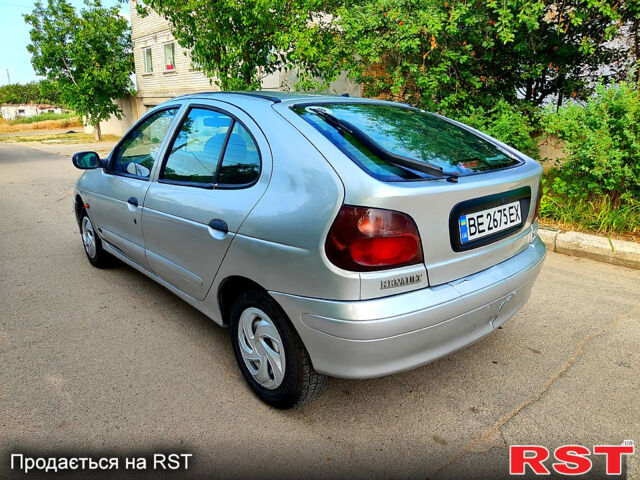 Сірий Рено Меган, об'ємом двигуна 1.6 л та пробігом 0 тис. км за 1500 $, фото 3 на Automoto.ua