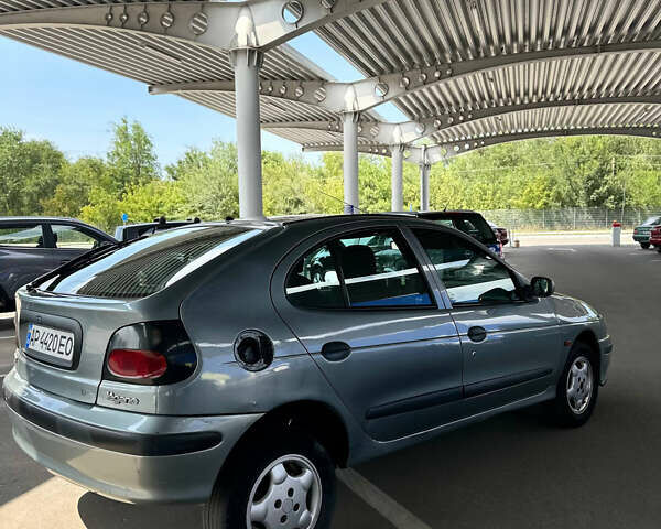 Серый Рено Меган, объемом двигателя 1.6 л и пробегом 260 тыс. км за 2400 $, фото 6 на Automoto.ua