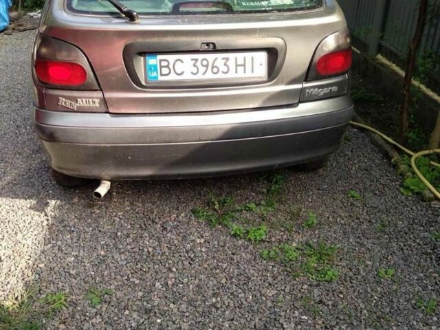 Серый Рено Меган, объемом двигателя 1.4 л и пробегом 300 тыс. км за 1200 $, фото 5 на Automoto.ua