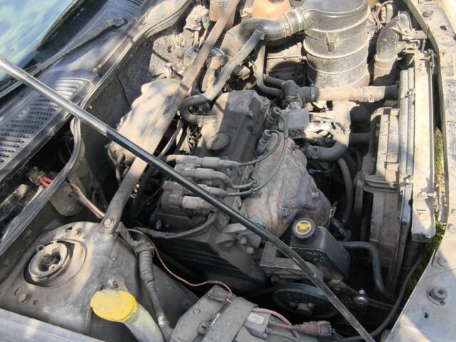 Серый Рено Меган, объемом двигателя 0 л и пробегом 1000 тыс. км за 2200 $, фото 4 на Automoto.ua