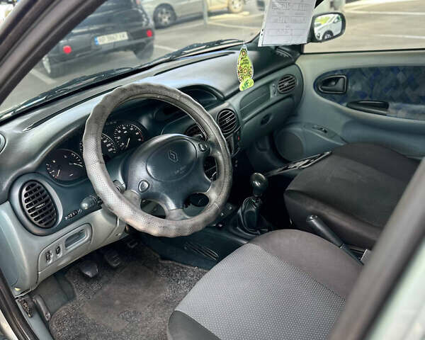 Серый Рено Меган, объемом двигателя 1.6 л и пробегом 260 тыс. км за 2400 $, фото 8 на Automoto.ua