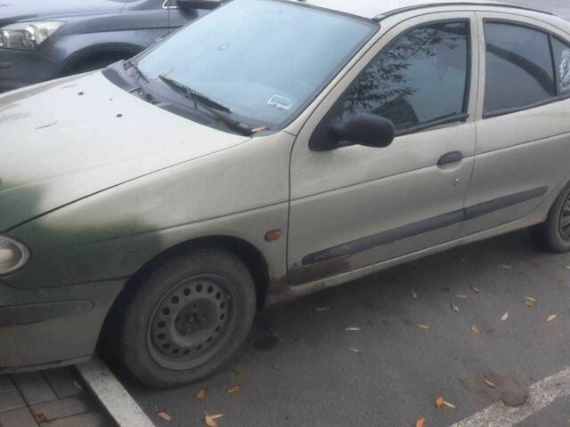 Серый Рено Меган, объемом двигателя 1.4 л и пробегом 320 тыс. км за 900 $, фото 1 на Automoto.ua