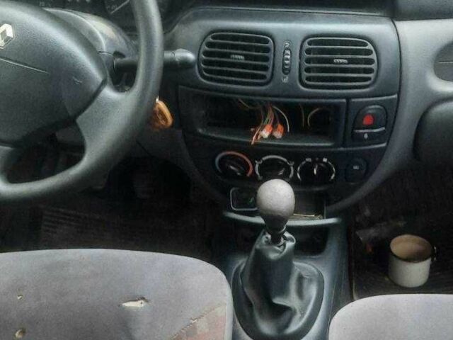 Серый Рено Меган, объемом двигателя 1.4 л и пробегом 320 тыс. км за 900 $, фото 9 на Automoto.ua