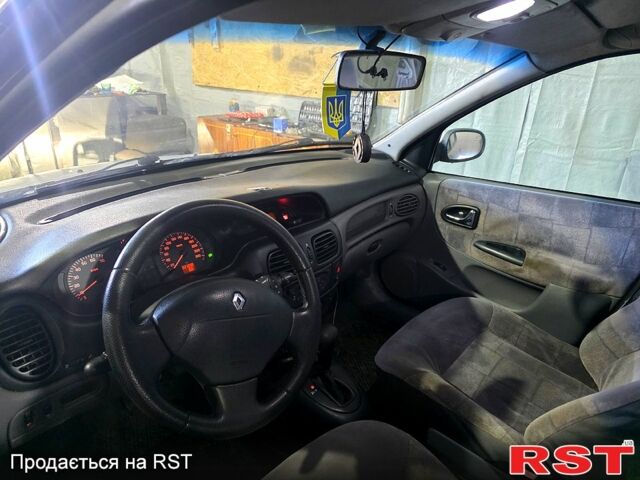 Серый Рено Меган, объемом двигателя 1.9 л и пробегом 200 тыс. км за 2500 $, фото 7 на Automoto.ua