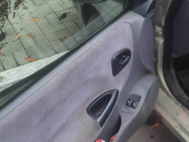 Серый Рено Меган, объемом двигателя 1.4 л и пробегом 320 тыс. км за 900 $, фото 7 на Automoto.ua