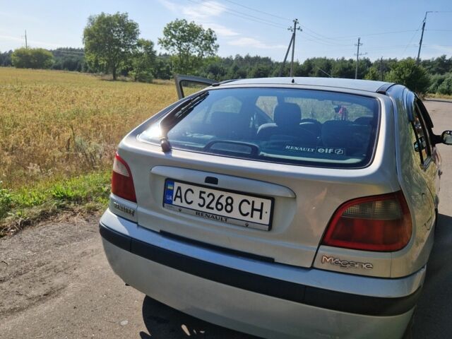 Серый Рено Меган, объемом двигателя 1.6 л и пробегом 225 тыс. км за 2000 $, фото 2 на Automoto.ua