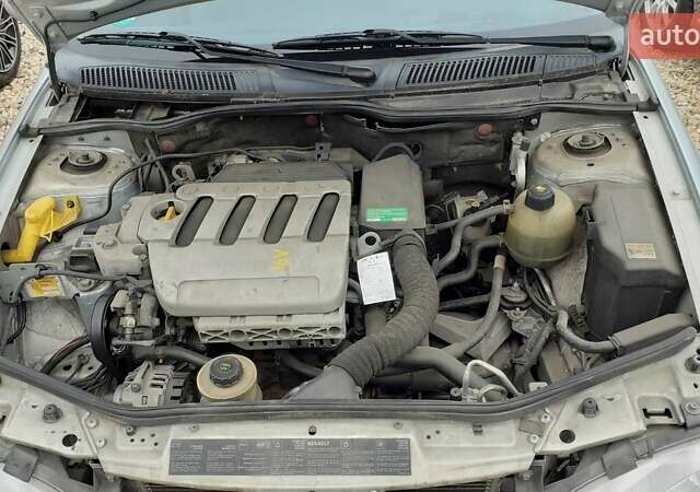 Серый Рено Меган, объемом двигателя 1.6 л и пробегом 94 тыс. км за 6000 $, фото 14 на Automoto.ua