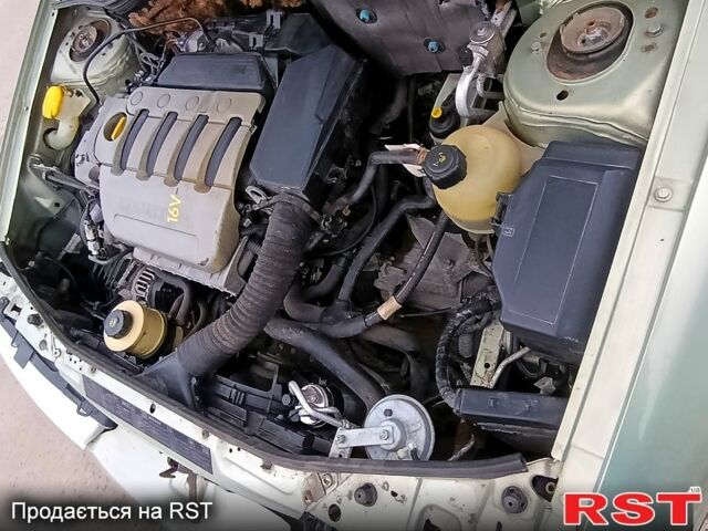 Серый Рено Меган, объемом двигателя 1.6 л и пробегом 280 тыс. км за 3950 $, фото 13 на Automoto.ua