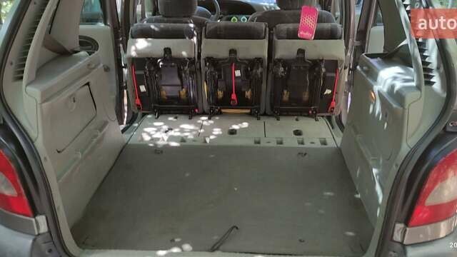 Сірий Рено Меган, об'ємом двигуна 1.6 л та пробігом 310 тис. км за 3500 $, фото 2 на Automoto.ua