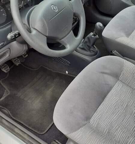 Серый Рено Меган, объемом двигателя 1.6 л и пробегом 94 тыс. км за 6000 $, фото 9 на Automoto.ua