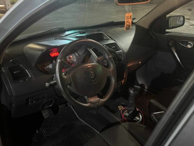 Сірий Рено Меган, об'ємом двигуна 1.5 л та пробігом 345 тис. км за 3700 $, фото 5 на Automoto.ua