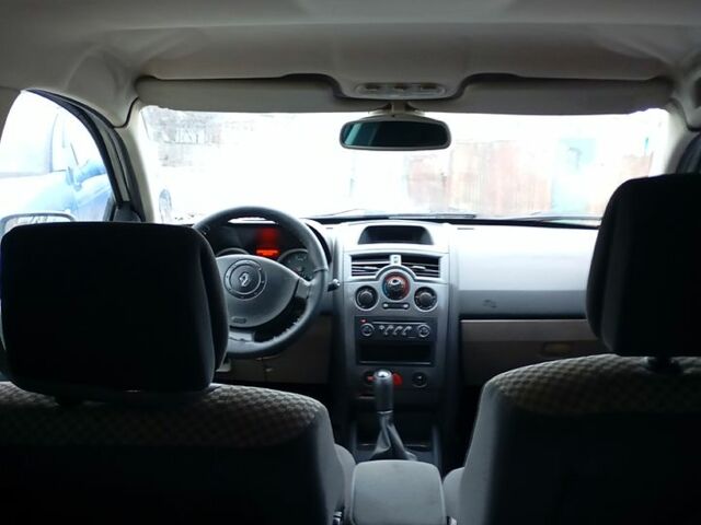 Рено Меган 2002 в Чернигове на Automoto.ua Серый Рено Меган, объемом двигателя 1.6 л и пробегом 246 тыс. км за 3200 $, фото 6 на Automoto.ua