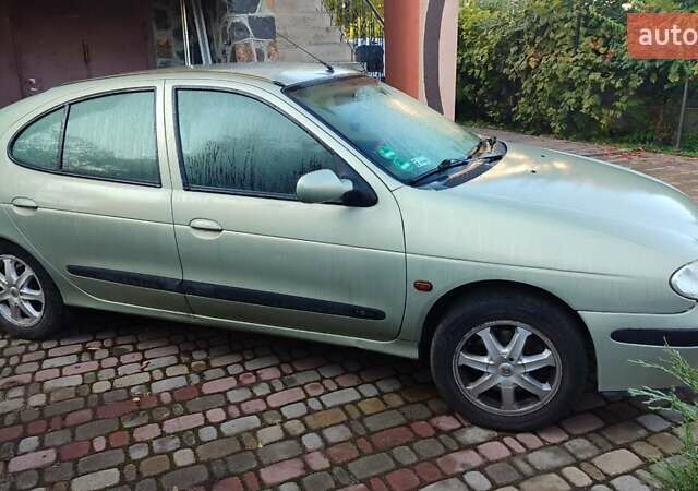 Серый Рено Меган, объемом двигателя 1.6 л и пробегом 326 тыс. км за 2600 $, фото 8 на Automoto.ua