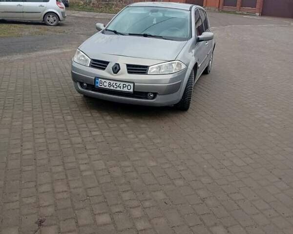 Серый Рено Меган, объемом двигателя 1.9 л и пробегом 199 тыс. км за 3000 $, фото 1 на Automoto.ua