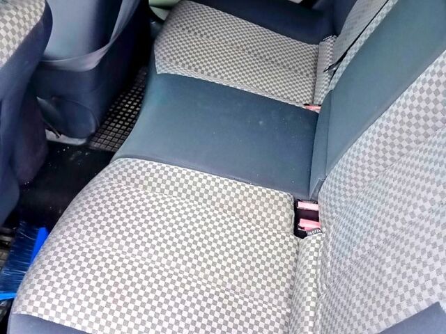 Рено Меган 2002 в Чернигове на Automoto.ua Серый Рено Меган, объемом двигателя 1.6 л и пробегом 246 тыс. км за 3200 $, фото 3 на Automoto.ua